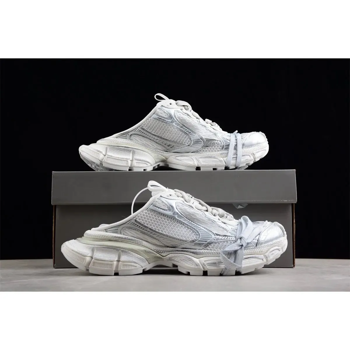 3XL EGGSHELL Remote-controlled WHITE MULE High-security x BALENCIAGA
