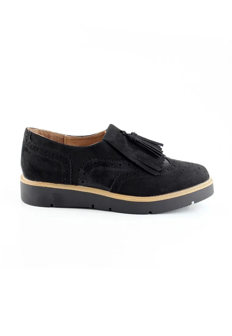 Black Sneakers