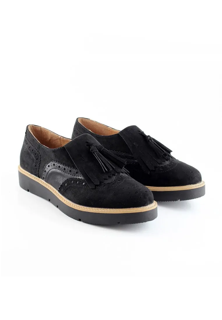 Black Sneakers