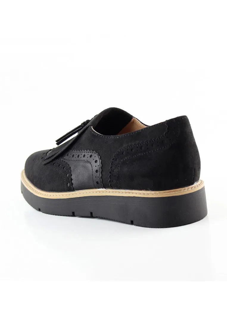 Black Sneakers