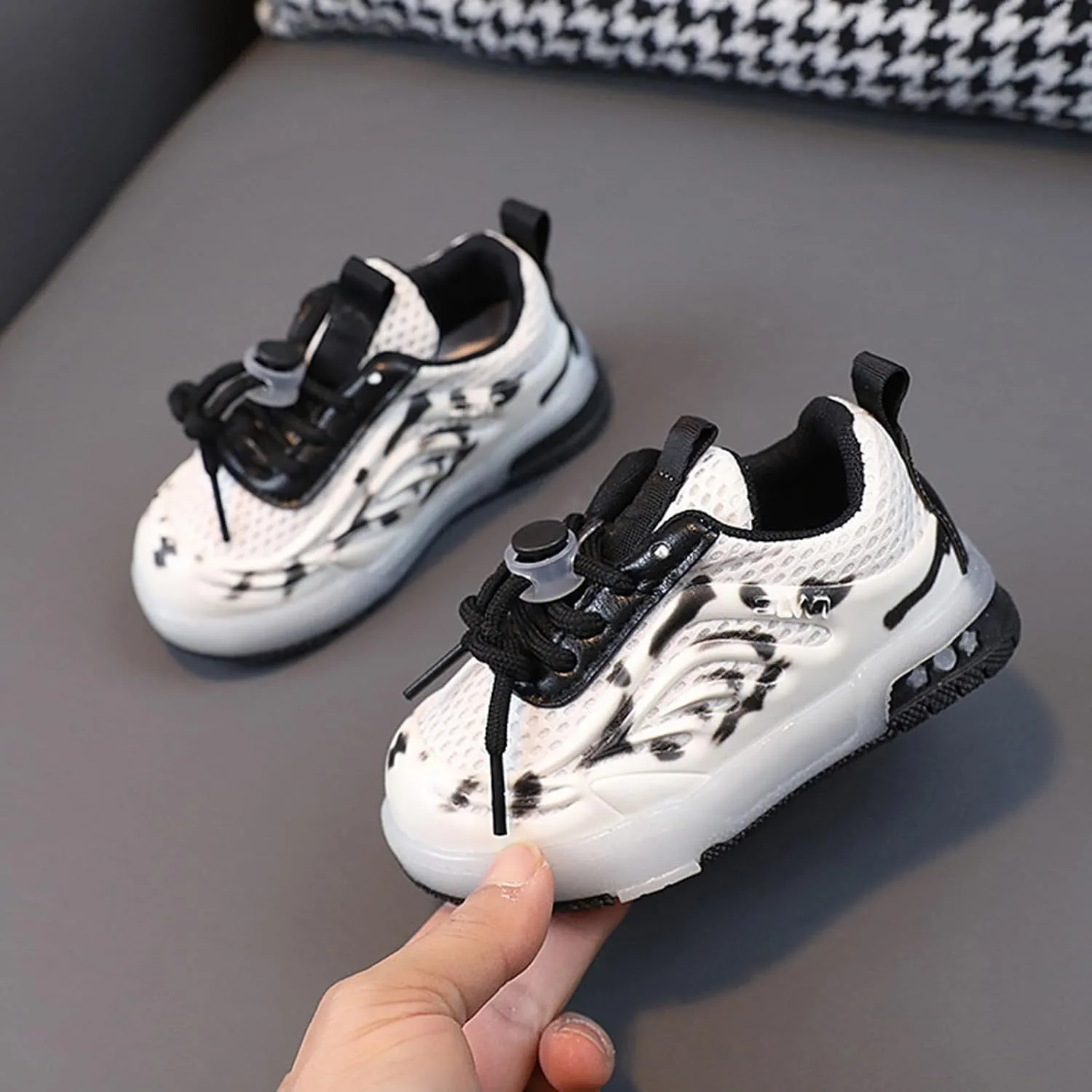 Boys Girls Sneakers Girls and Boys Spring Summer and Autumn Children's Mesh Breathable Small Breathable Running Shoes