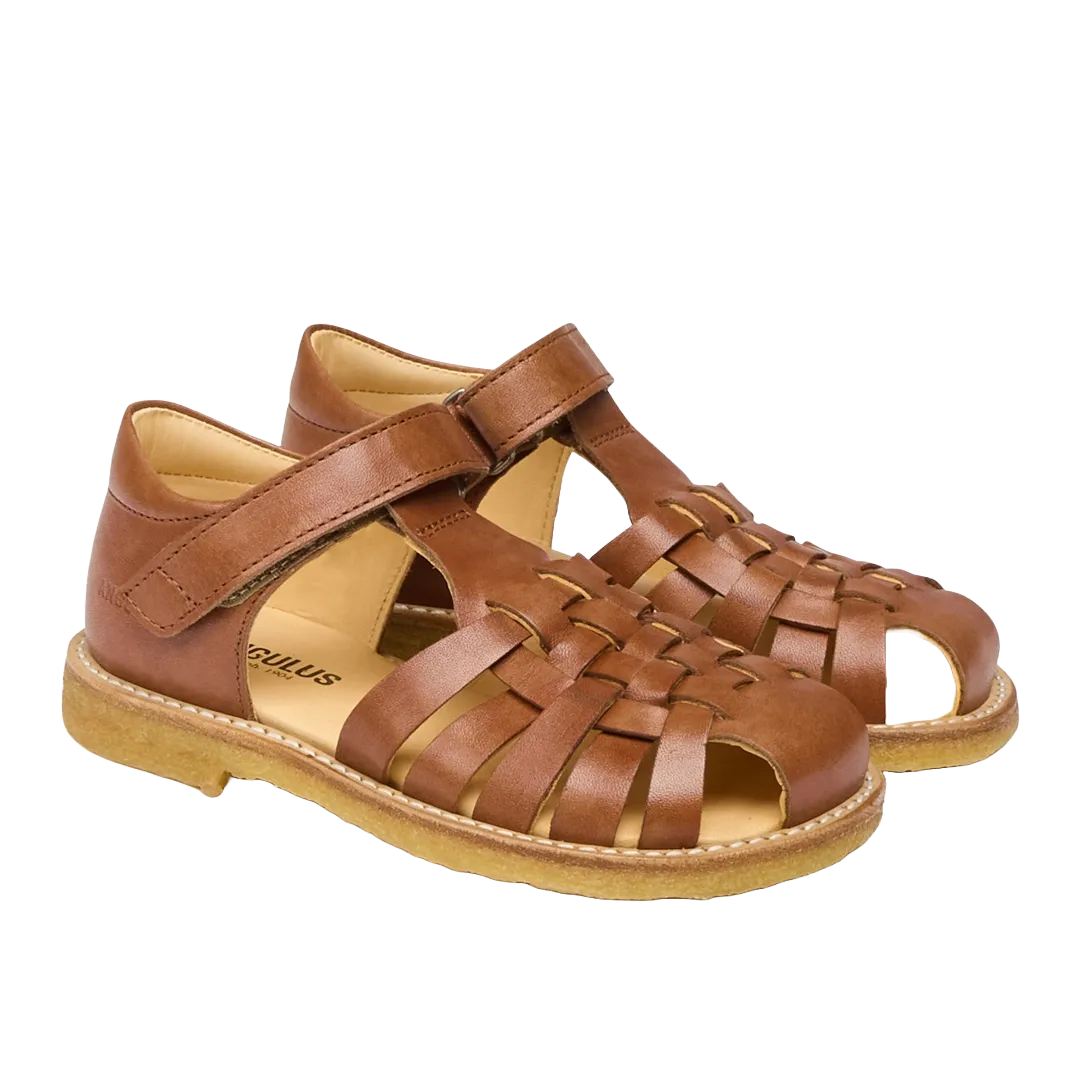 Braid sandal with adjustable velcro closure