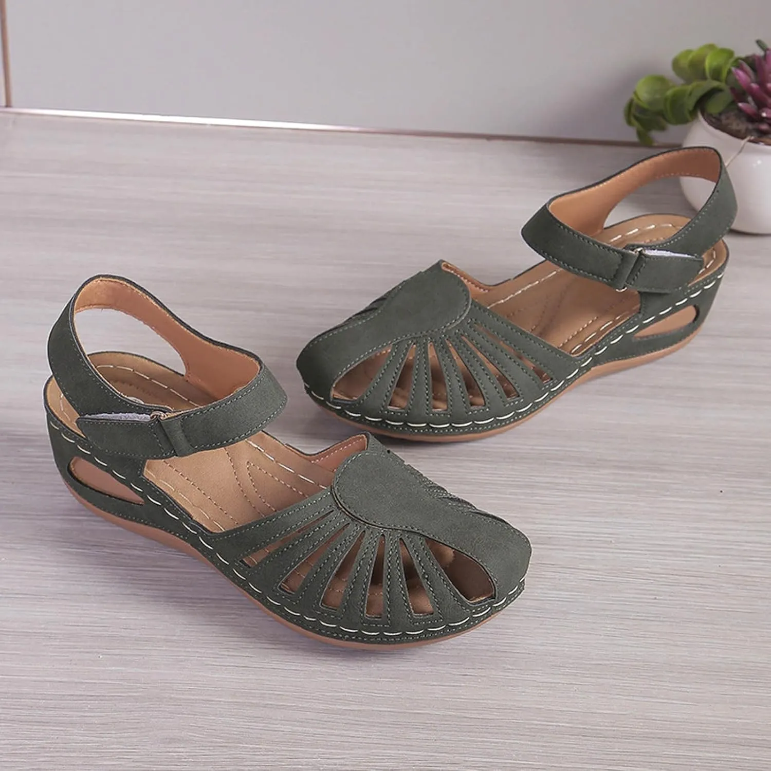 Closed Toe Wedges Heels for Women Dressy Summer 2025 Womens Sandals Wedge Shoes Comfortable Ankle Strap Platform Sandal Casual Bohemia Gladiator Outdoor Wedges for Vacation Party
