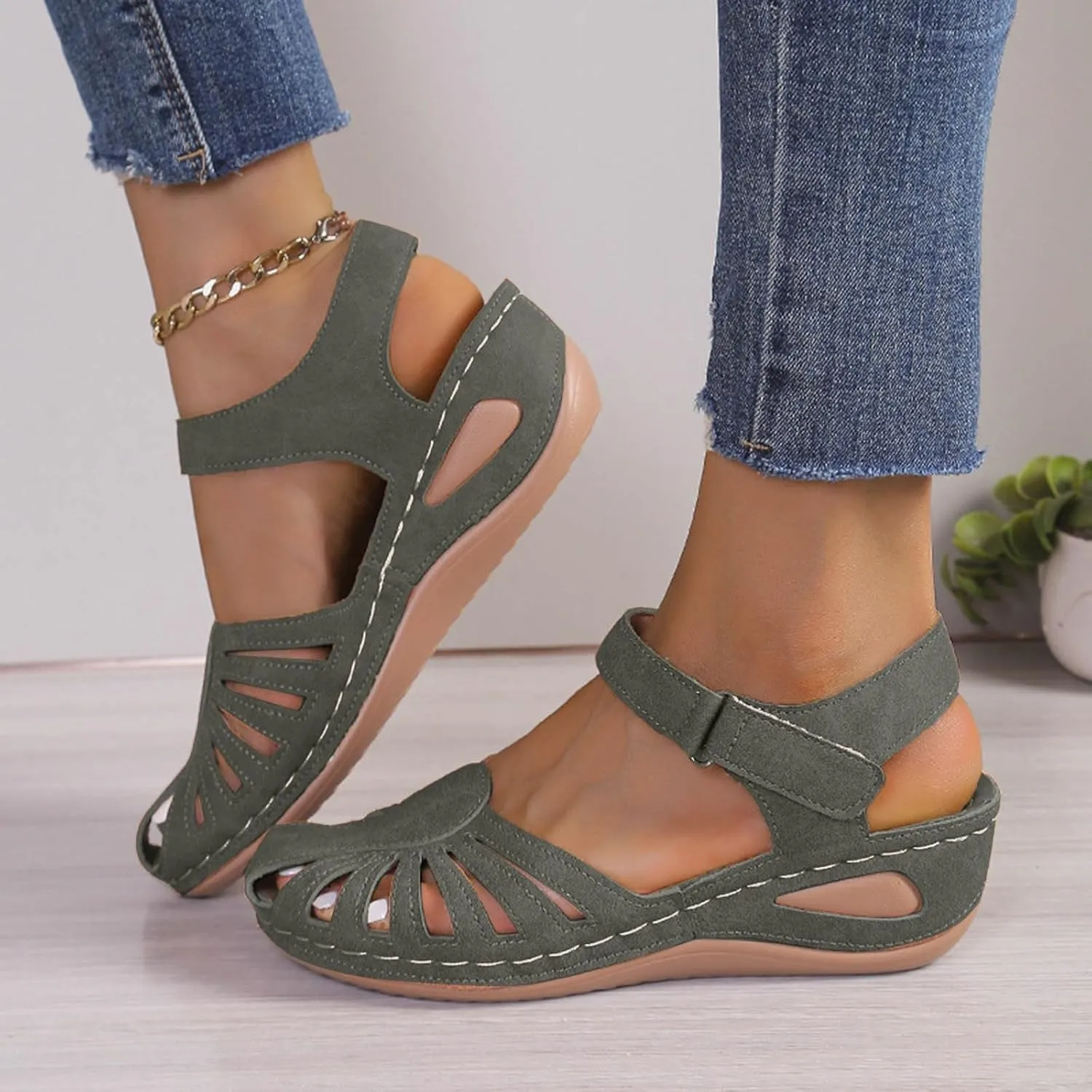 Closed Toe Wedges Heels for Women Dressy Summer 2025 Womens Sandals Wedge Shoes Comfortable Ankle Strap Platform Sandal Casual Bohemia Gladiator Outdoor Wedges for Vacation Party