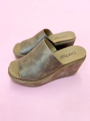 [Corky's] Mugshot Wedge - Tan