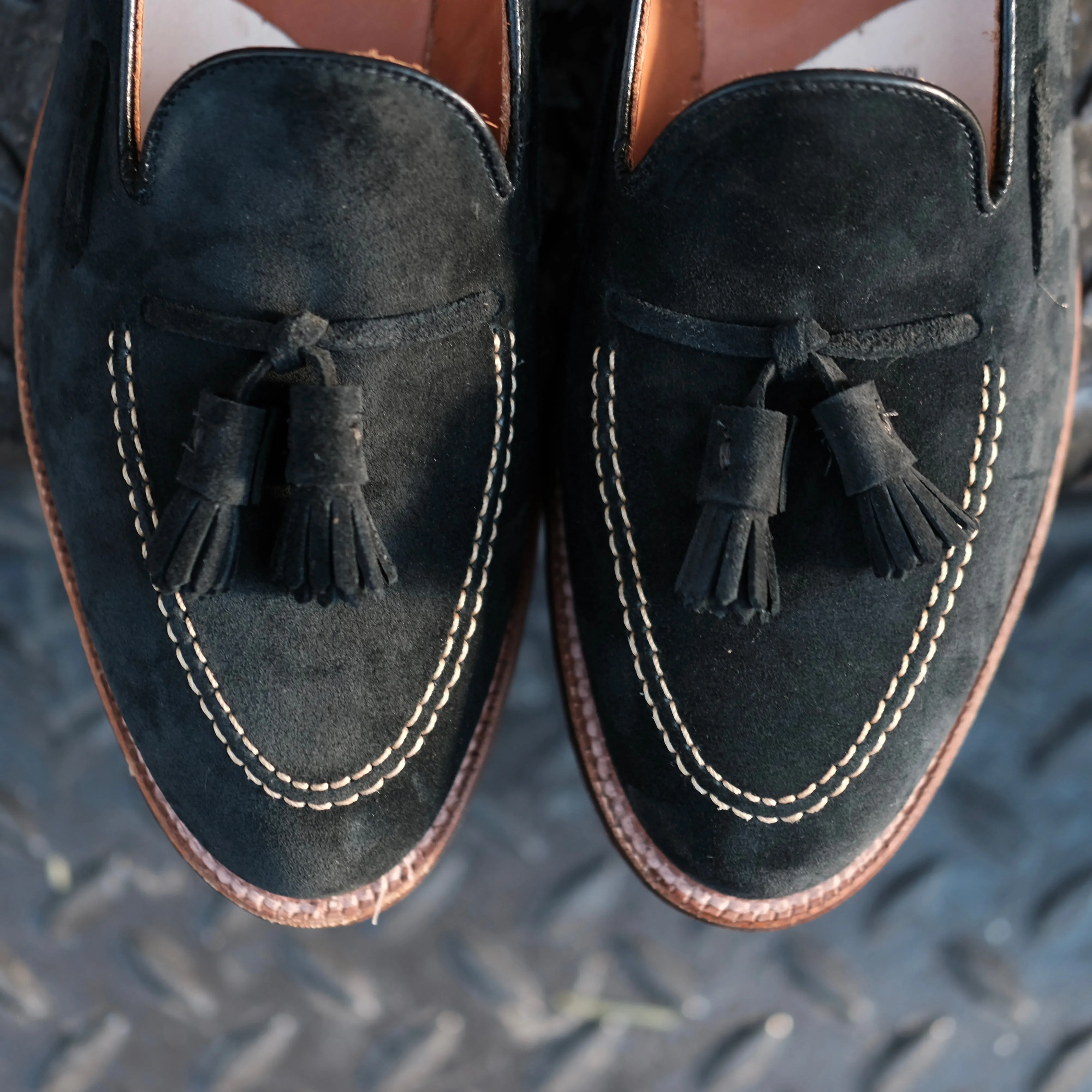 D0106 - Black Suede Tassel Loafer