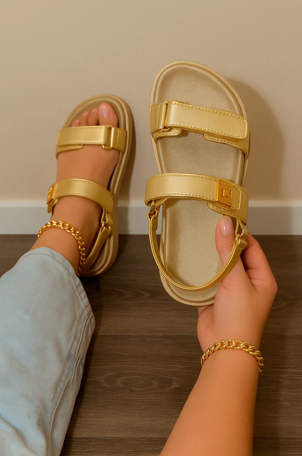 Daniela - Wide Fit Adjustable Double Strap Flat Sandals, Comfortable Summer Footwear, Stylish Casual Sandals, Versatile Everyday Shoes