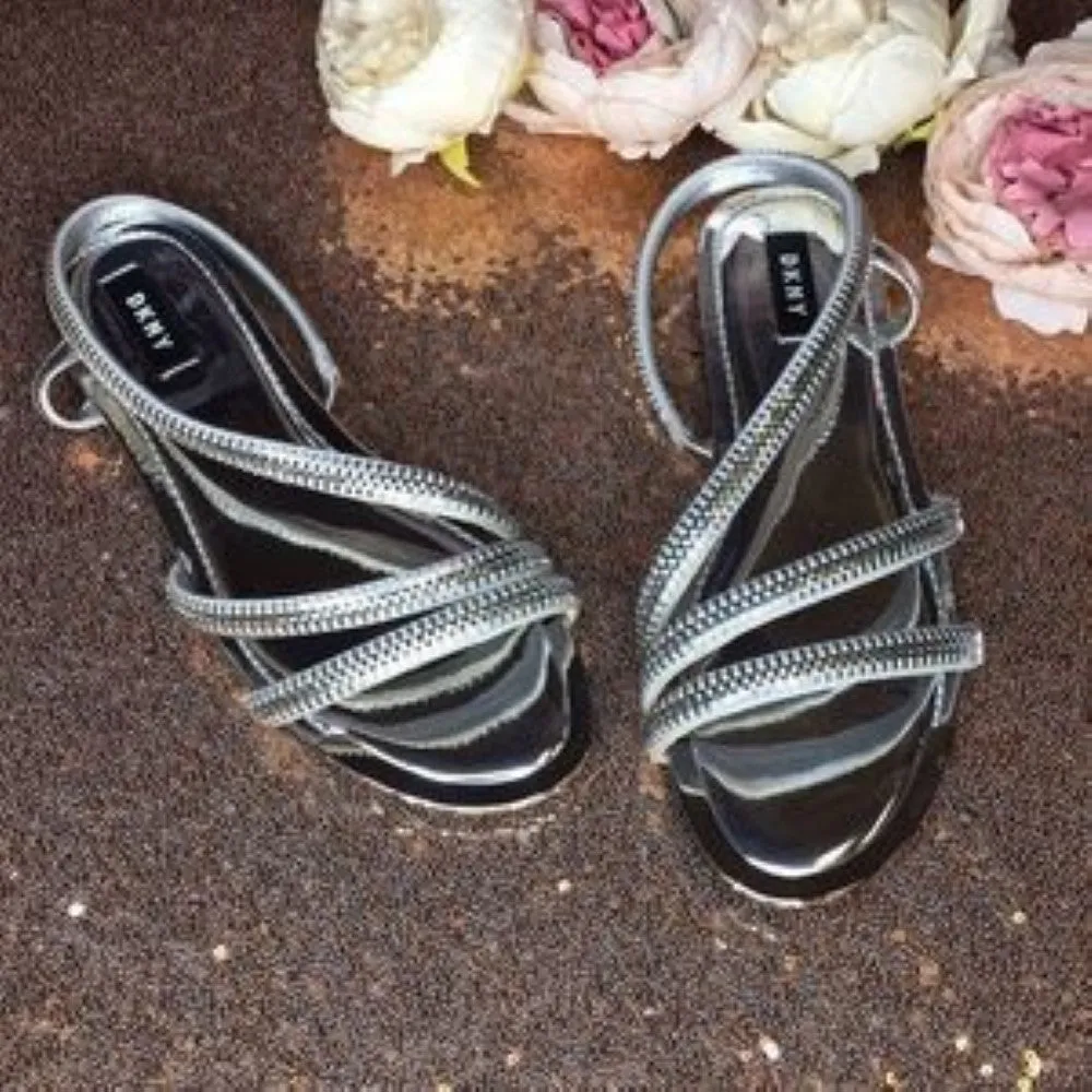 Dkny Khloi Flat Sandals 8.5