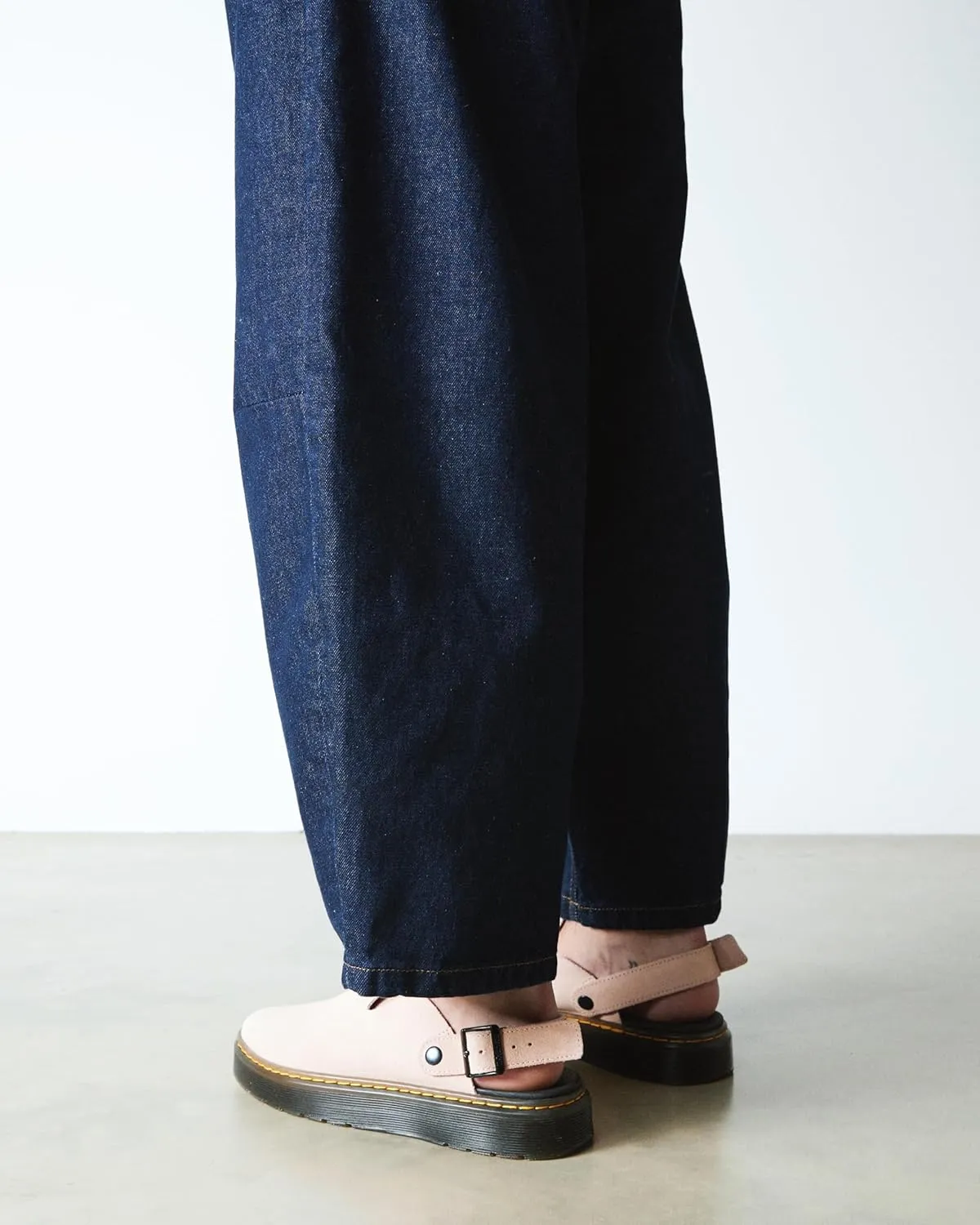 Dr. Martens Unisex-Adult Carlson Mule