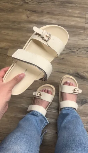 Kendal - Beige (Wide Friendly)