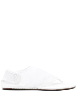 New Year promotion flat Sleek sandals leather