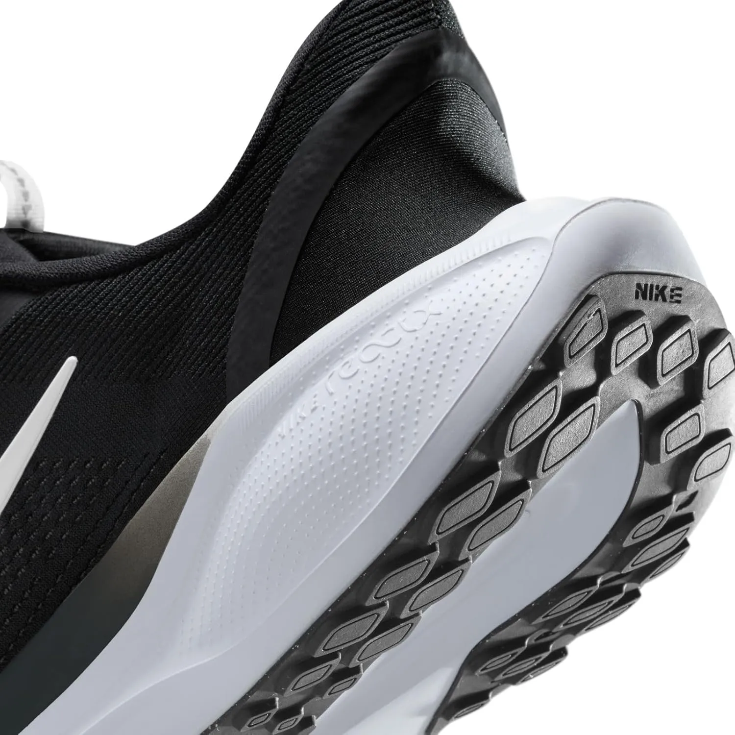 Nike Men's Pegasus Easy on Sneaker