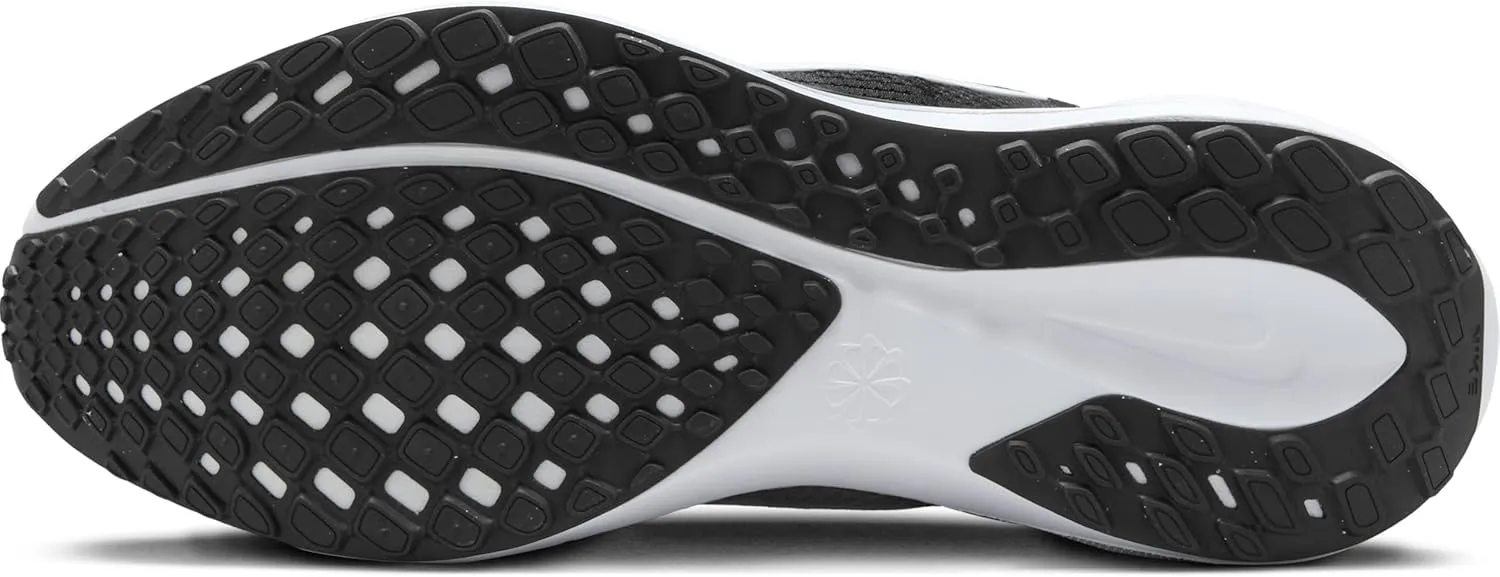 Nike Men's Pegasus Easy on Sneaker