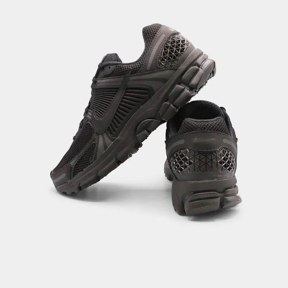 Nike Zoom Vomero 5 - Black