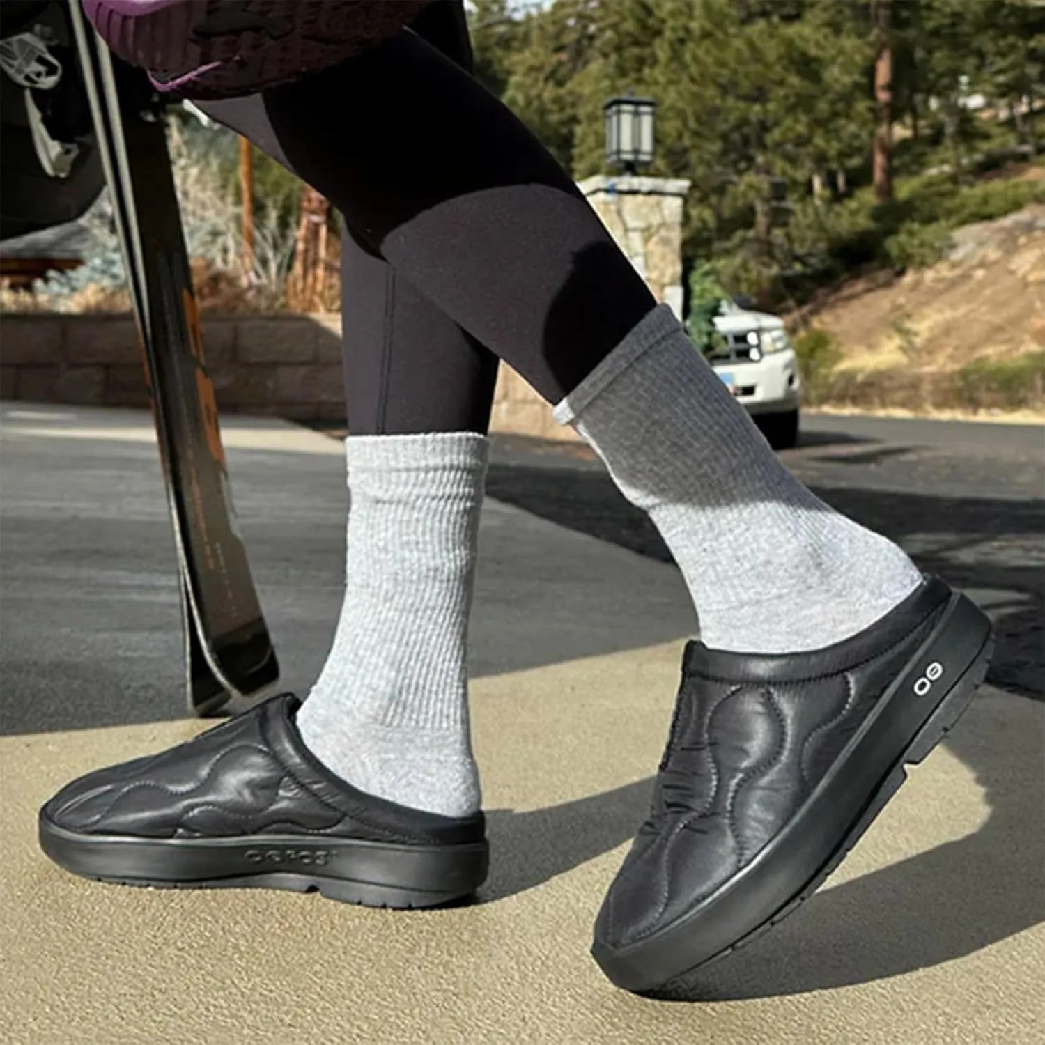 OOFOS Women's Oocoozie Thermo Mule Shoe