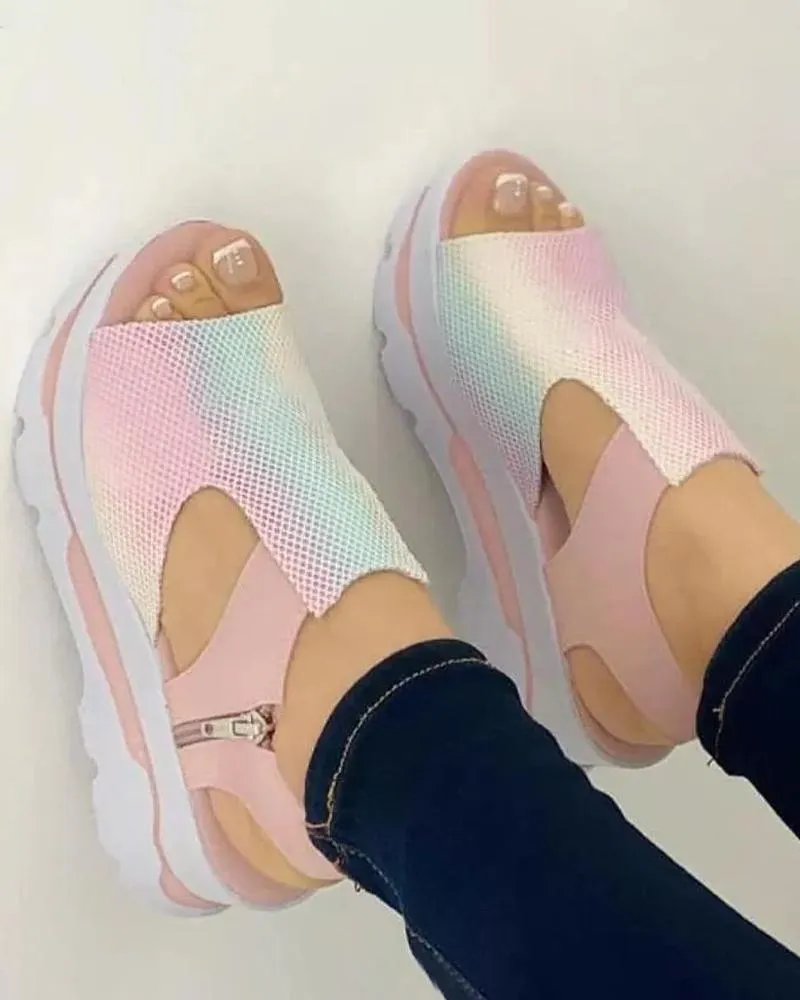 Orthopädische Sandalen im klassischen Stil