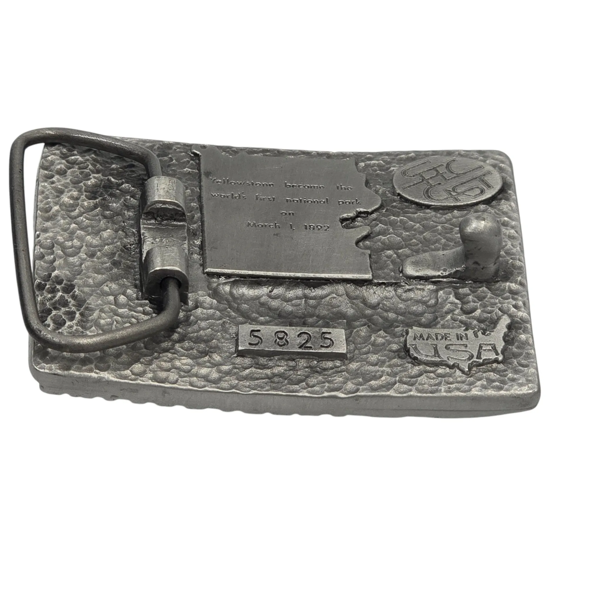 Pewter Yellowstone Mule Deer Scene Belt Buckle #5825