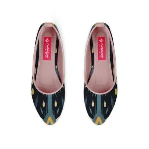 Rose Round Toe Shoe Light
