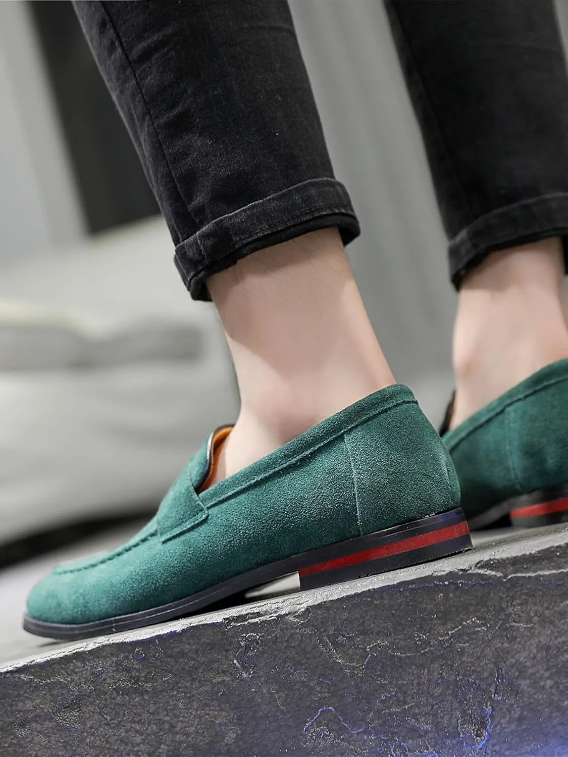 Santimon Penny Loafers for Men, PU Velvet Leather, Moc Toe, Slip-On Dress Casual Office Shoes