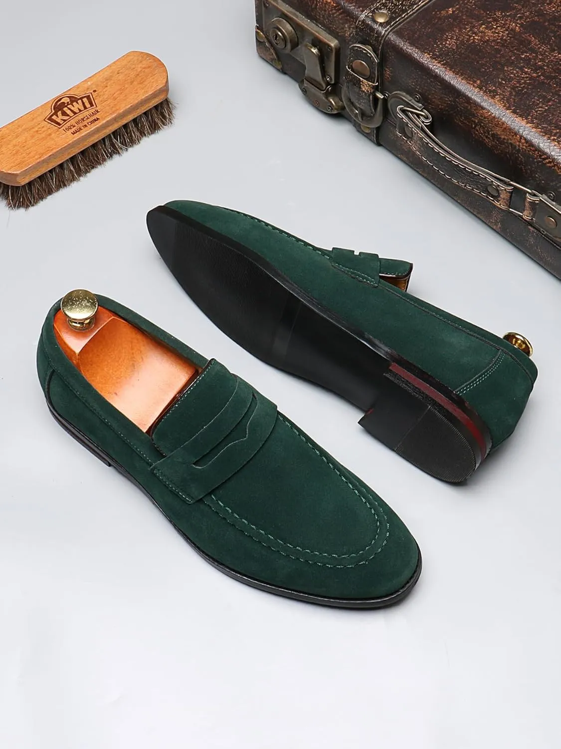 Santimon Penny Loafers for Men, PU Velvet Leather, Moc Toe, Slip-On Dress Casual Office Shoes