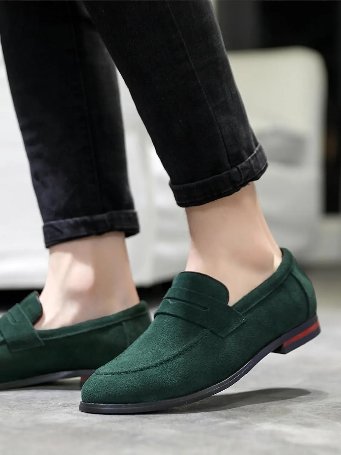 Santimon Penny Loafers for Men, PU Velvet Leather, Moc Toe, Slip-On Dress Casual Office Shoes