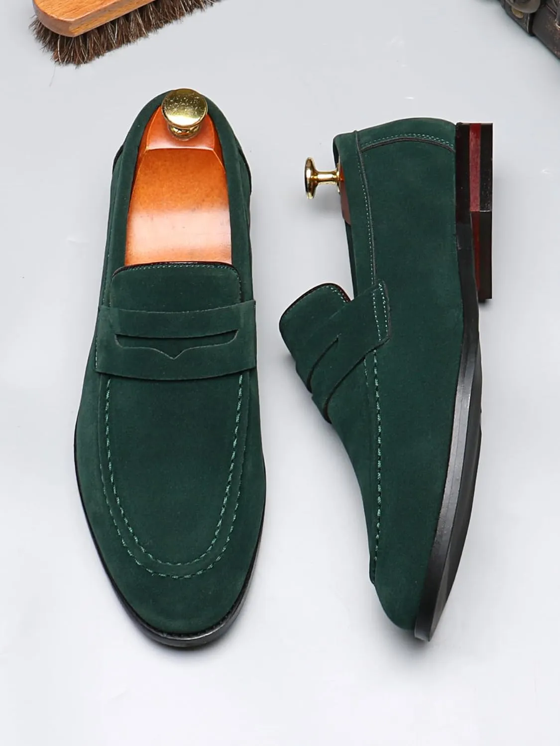 Santimon Penny Loafers for Men, PU Velvet Leather, Moc Toe, Slip-On Dress Casual Office Shoes