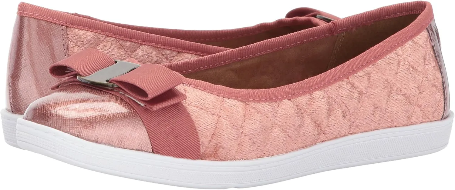 Soft Style Women's Faeth Ballet Flat