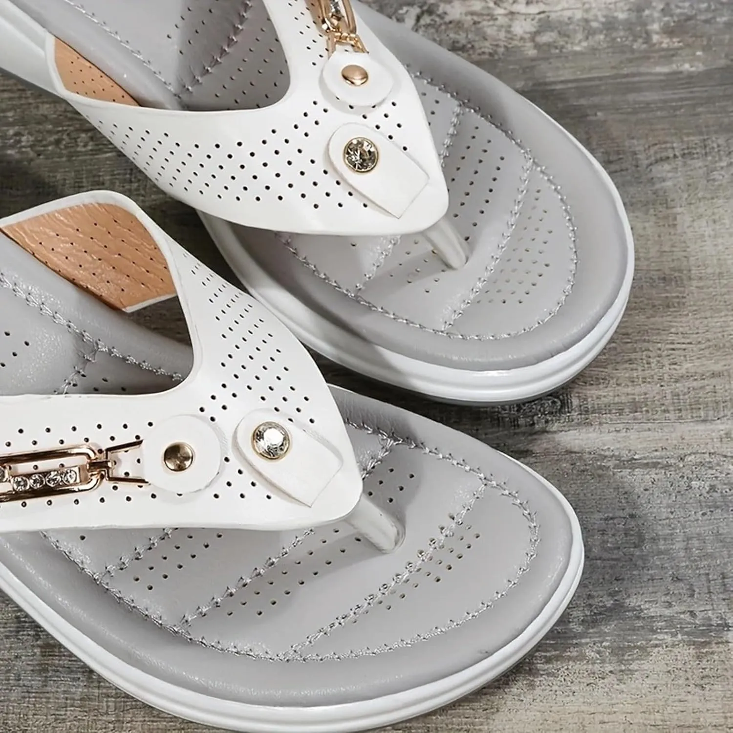 Summer Flip Flops for Women 2025 Arch Support Clip Toe Slip On Wedge Sandals Comfy Non Slip Cushioned Footbed Recovery Slides Ladies Slingback Beach Casual Shoes for Daily Wear Indoor Outdoor