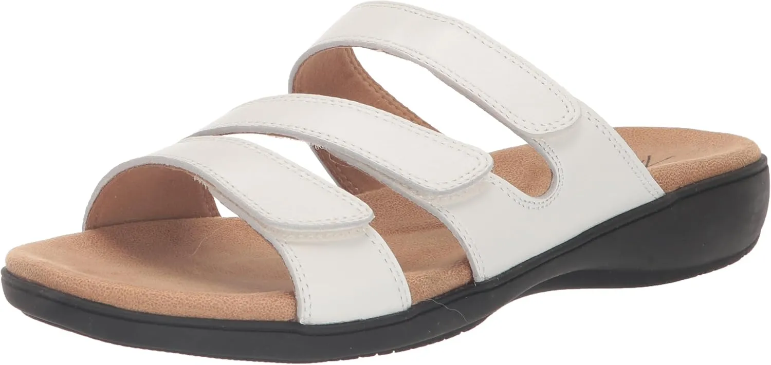 Trotters Women's Rose Flat Sandal