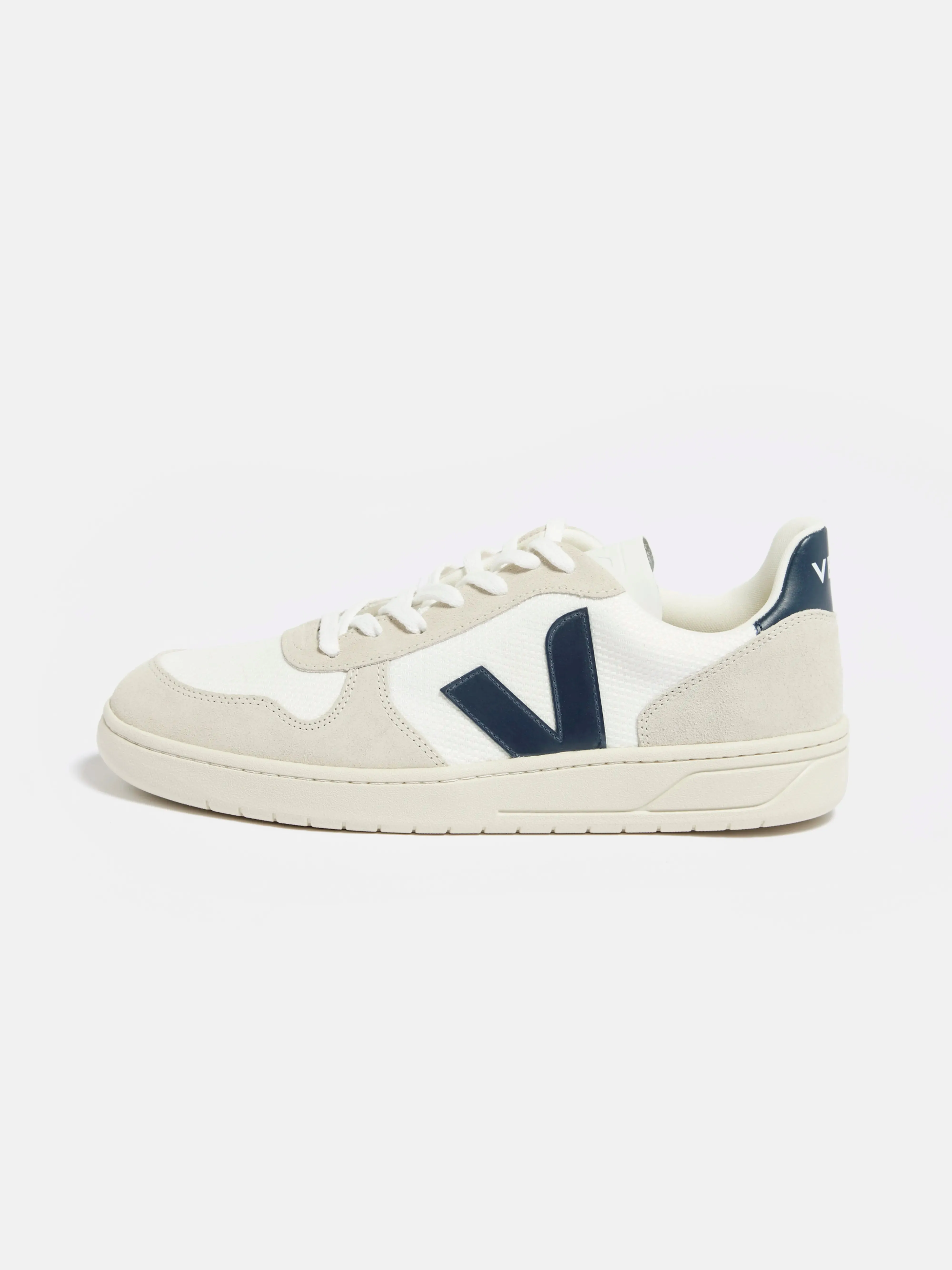 v-10 for men (241 / M / WHITE)