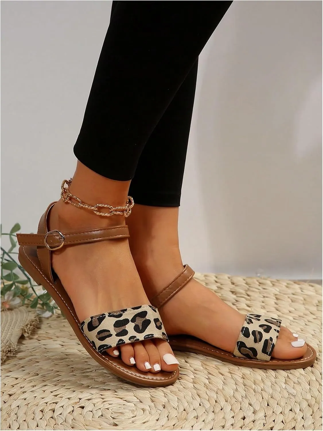 Verdusa Women's One Band Ankle Strap Flat Sandals Open Toe Walking Shoes