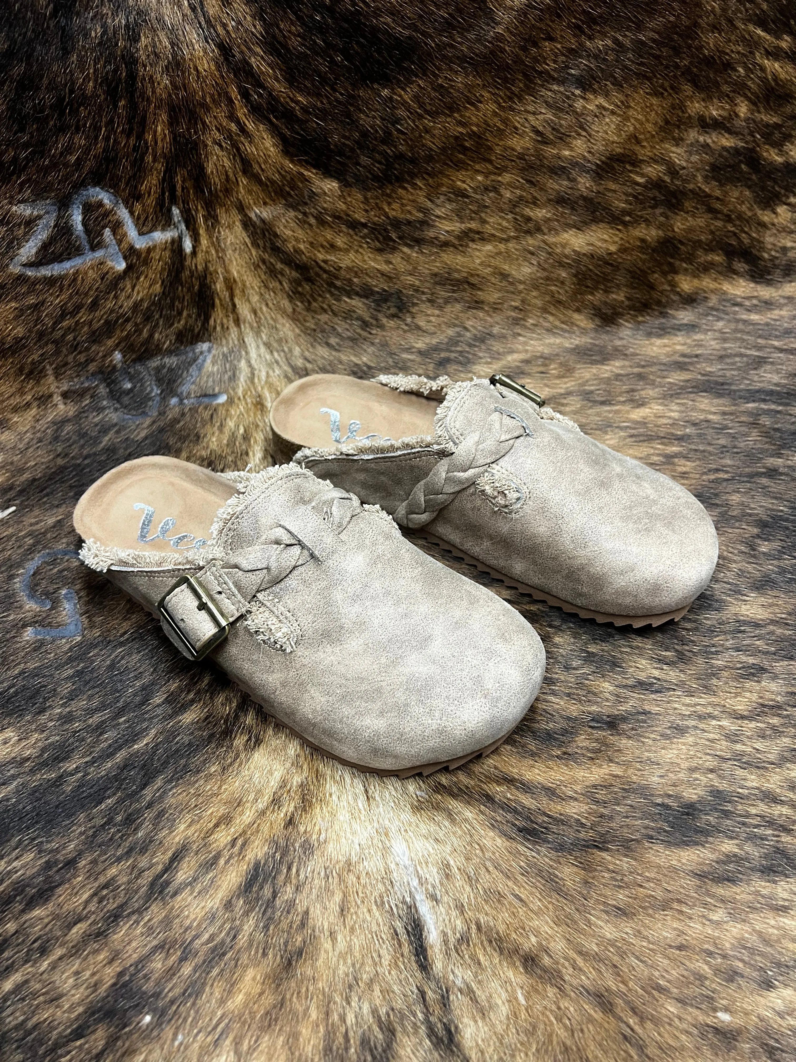 VERY G IRIS 2 BEIGE SHOE