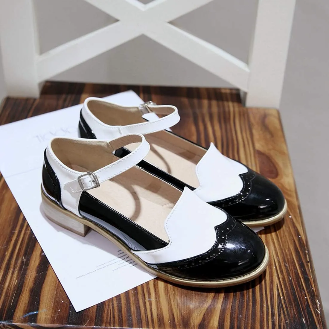 VOKLIN Women's Two Tone Flat Mary Jane Oxford Shoes Wingtip Buckle Low Heel Vintage Saddle Oxfords Brogues
