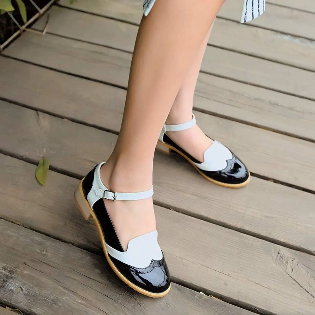 VOKLIN Women's Two Tone Flat Mary Jane Oxford Shoes Wingtip Buckle Low Heel Vintage Saddle Oxfords Brogues