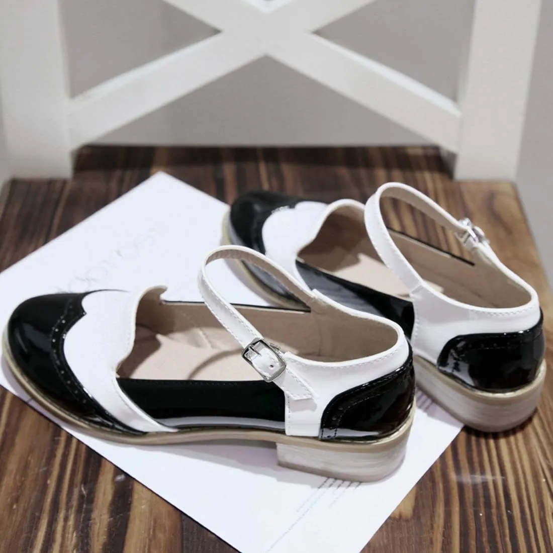 VOKLIN Women's Two Tone Flat Mary Jane Oxford Shoes Wingtip Buckle Low Heel Vintage Saddle Oxfords Brogues