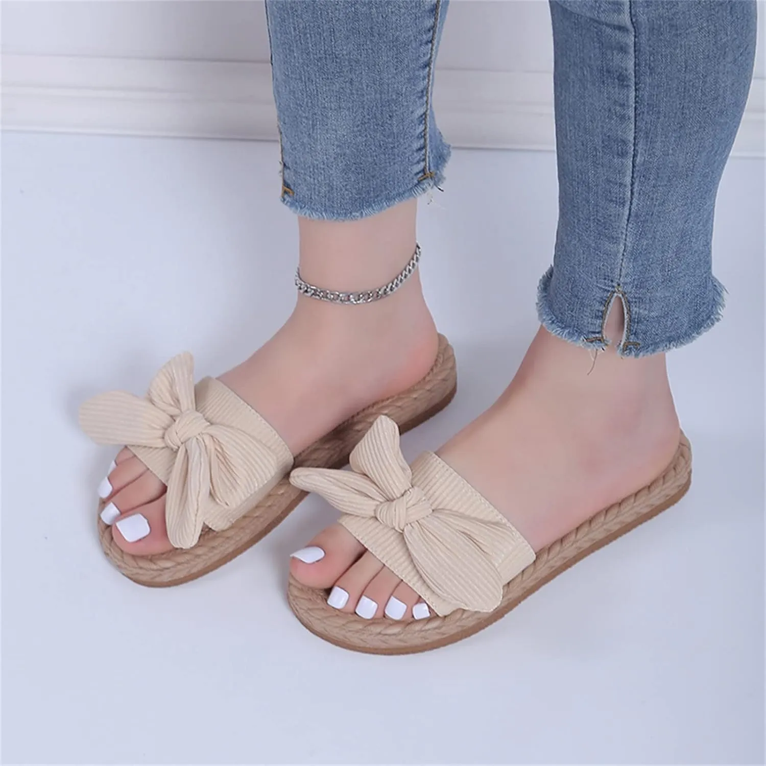 Women's Fashion Slide Sandal Ladies Fashion Solid Color Cloth Bow Decoration Straw Woven Flat Open Toe Slippers