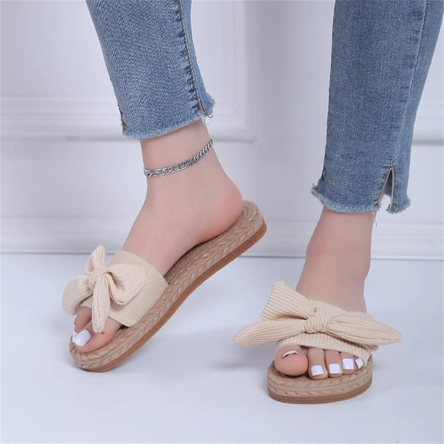 Women's Fashion Slide Sandal Ladies Fashion Solid Color Cloth Bow Decoration Straw Woven Flat Open Toe Slippers