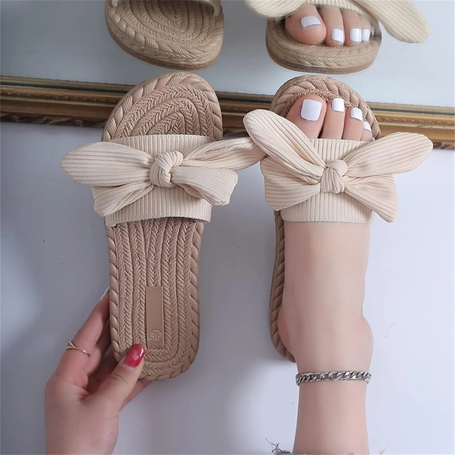 Women's Fashion Slide Sandal Ladies Fashion Solid Color Cloth Bow Decoration Straw Woven Flat Open Toe Slippers