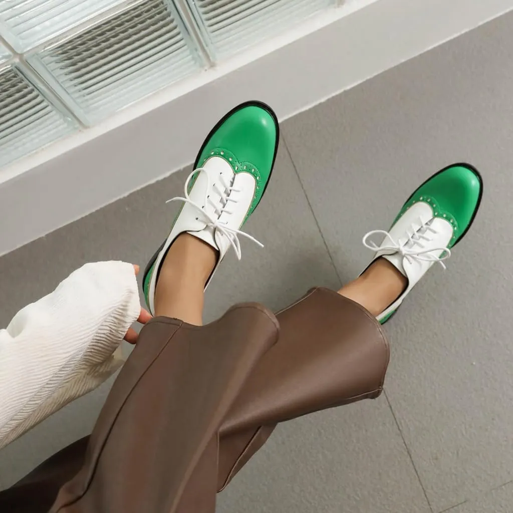 Women's Flat Saddle Oxford Shoes Two Toned Wingtip Perforated Lace Up School Uniform Oxfords Brogues