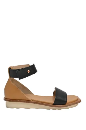 [WS6964] Issey Miyake | Flat sandals